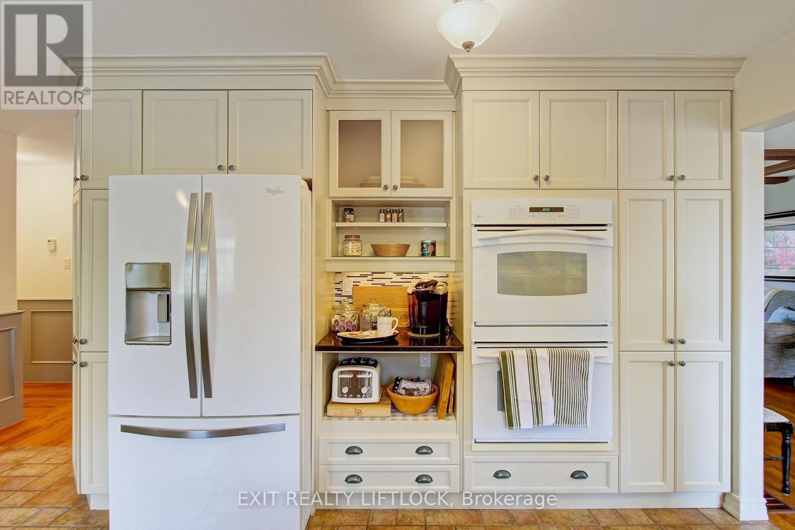 544 County Road 8, Douro-Dummer, Ontario  K0L 2H0 - Photo 12 - X12476524