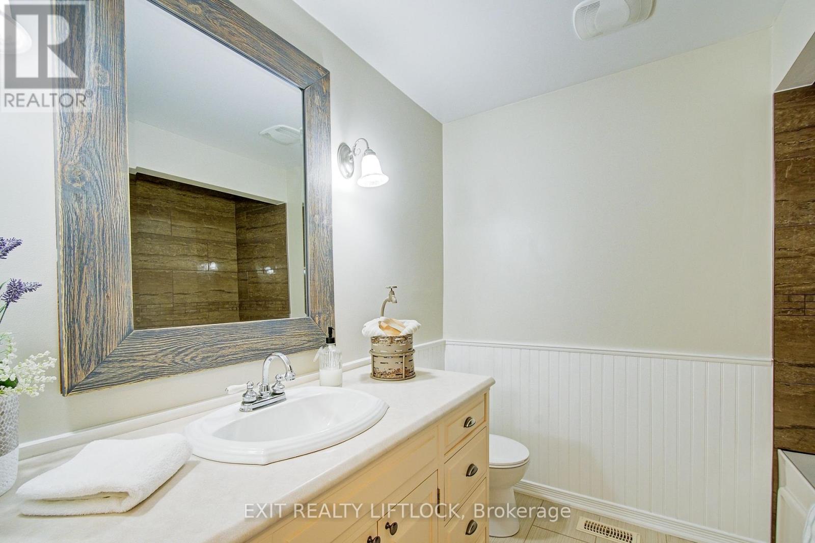 544 County Road 8, Douro-Dummer, Ontario  K0L 2H0 - Photo 15 - X12476524