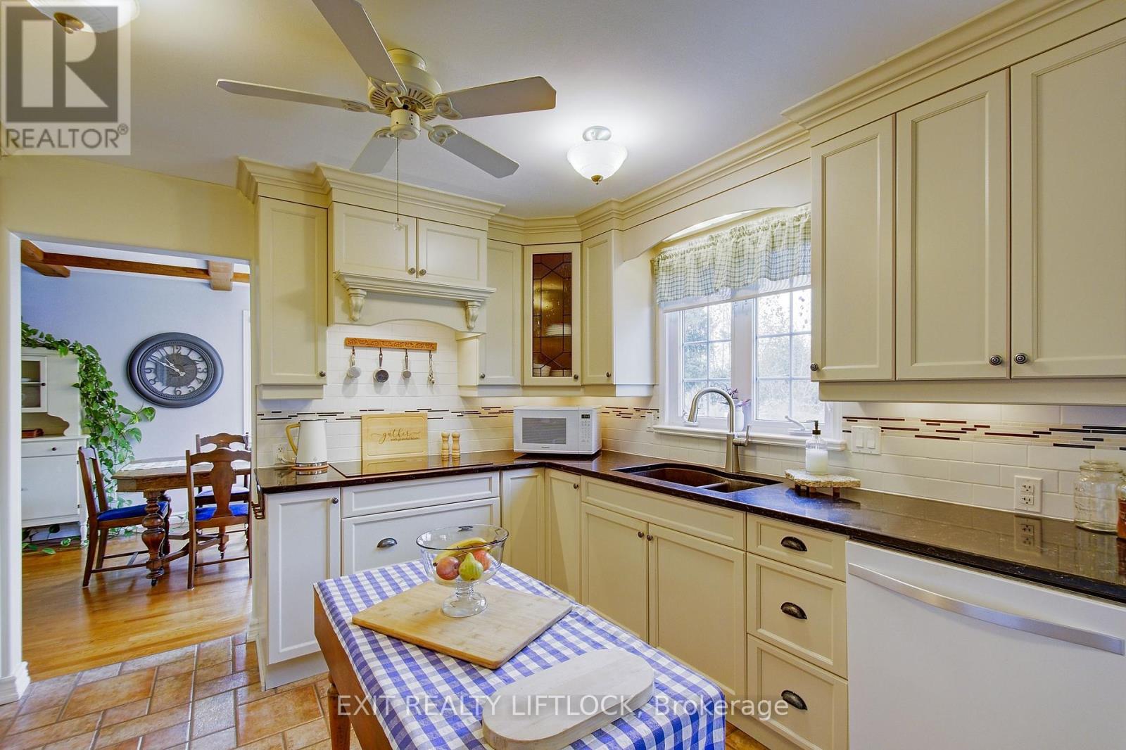 544 County Road 8, Douro-Dummer, Ontario  K0L 2H0 - Photo 9 - X12476524