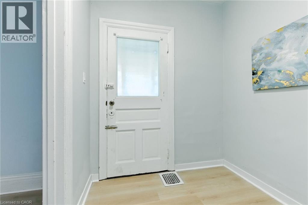 40 Aikman Avenue, Hamilton, Ontario  L8M 1P7 - Photo 5 - 40747542