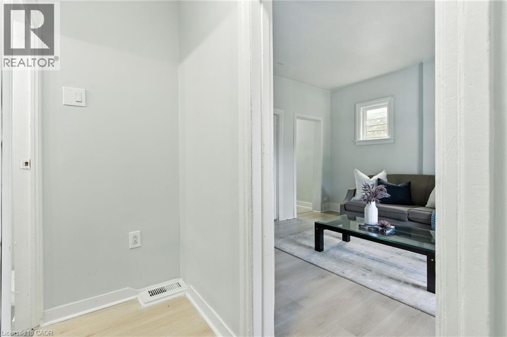 40 Aikman Avenue, Hamilton, Ontario  L8M 1P7 - Photo 6 - 40747542