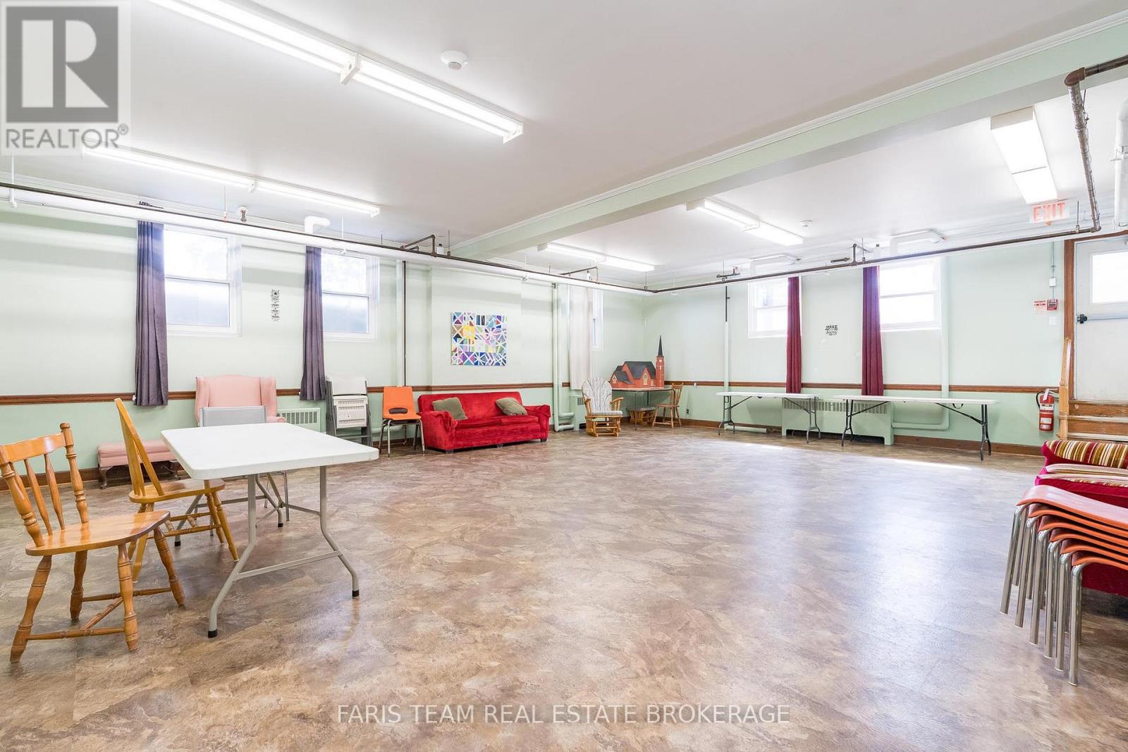 58 Peter Street N, Orillia, Ontario  L3V 4Y7 - Photo 31 - S12359904