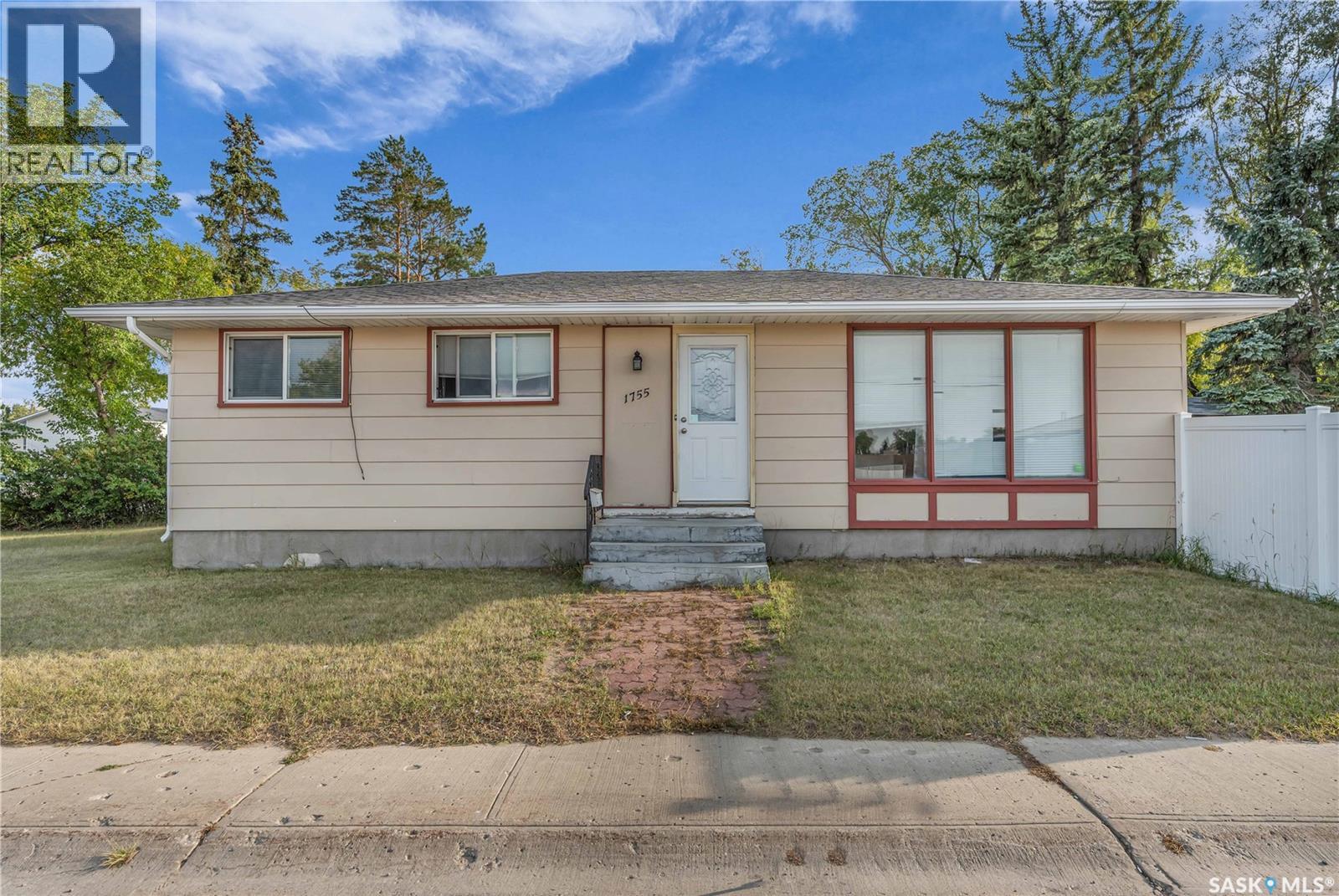 1755 9th AVENUE E, regina, Saskatchewan