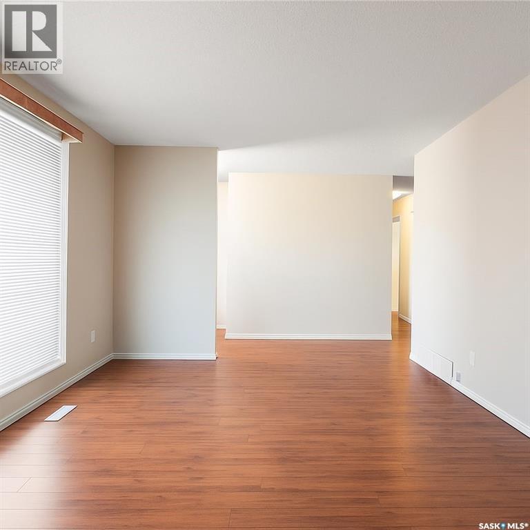 1755 9th Avenue E, Regina, Saskatchewan  S4N 4L7 - Photo 2 - SK021958