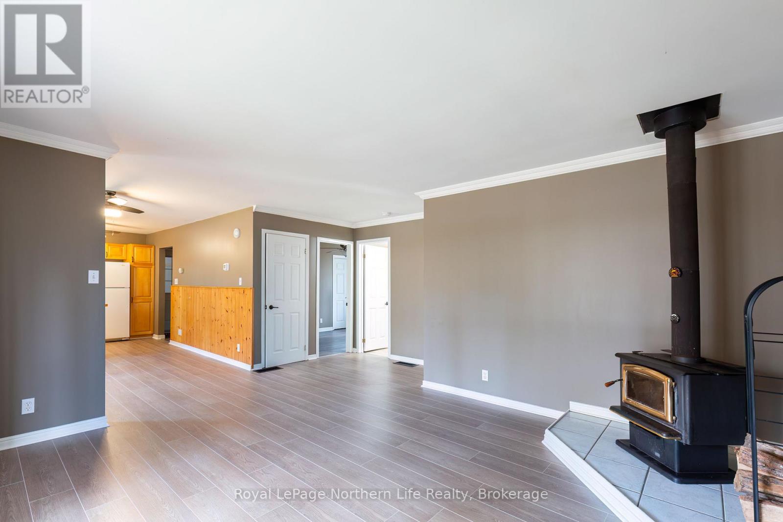 566 Deer Lake Road, Parry Sound Remote Area, Ontario  P0A 1X0 - Photo 11 - X12501898