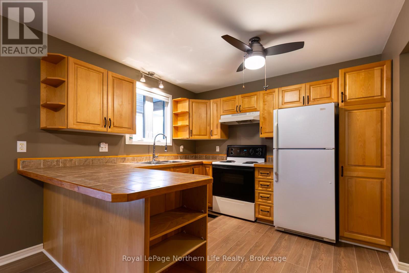 566 Deer Lake Road, Parry Sound Remote Area, Ontario  P0A 1X0 - Photo 13 - X12501898