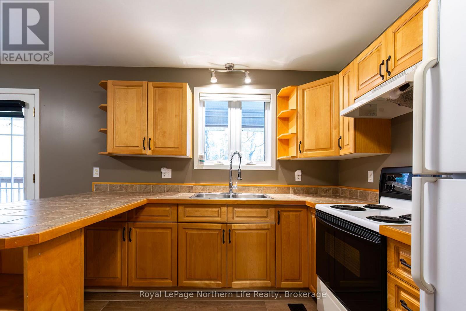 566 Deer Lake Road, Parry Sound Remote Area, Ontario  P0A 1X0 - Photo 14 - X12501898