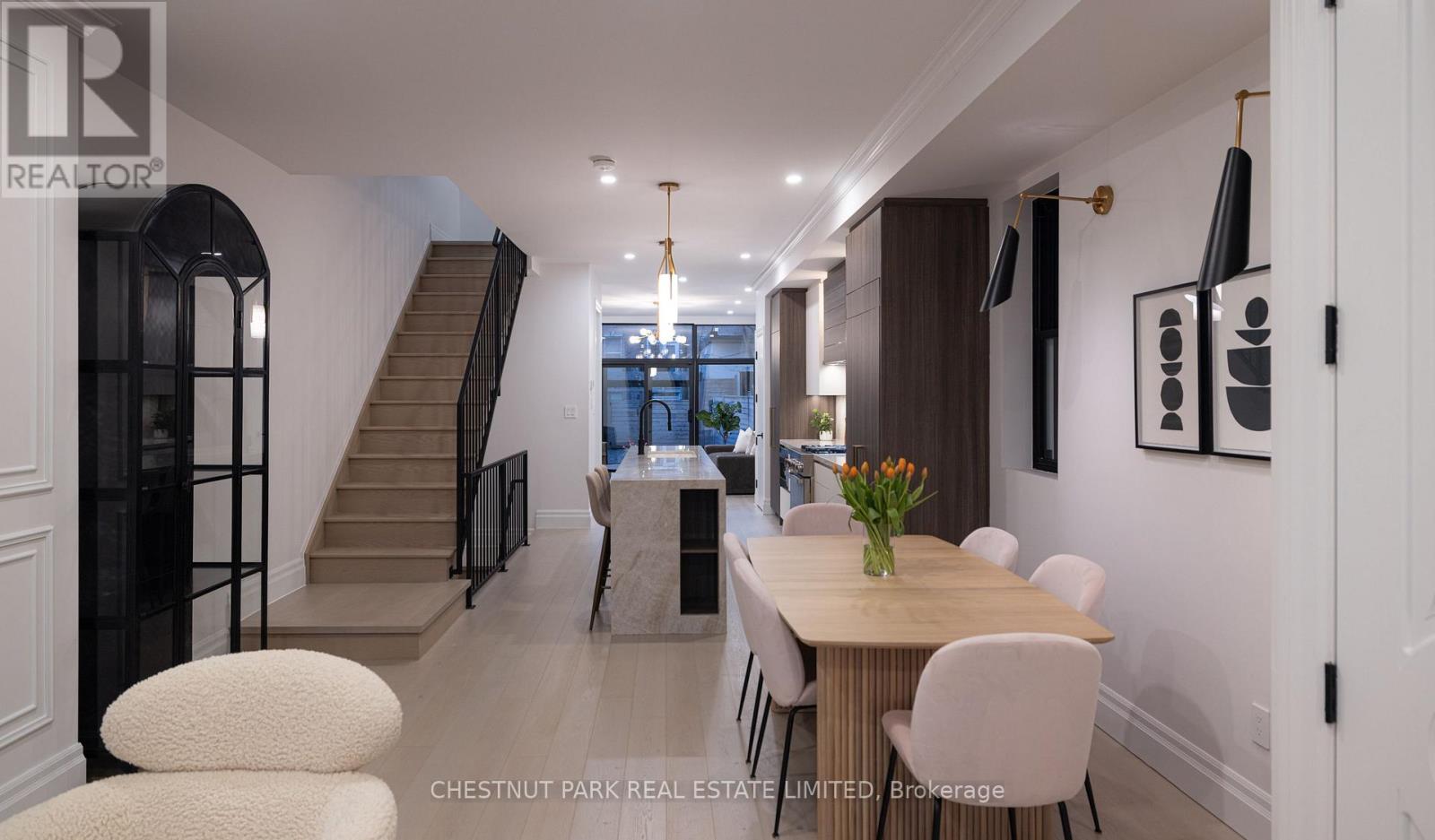 112 Givins Street, Toronto, Ontario  M6J 2X9 - Photo 13 - C12501702