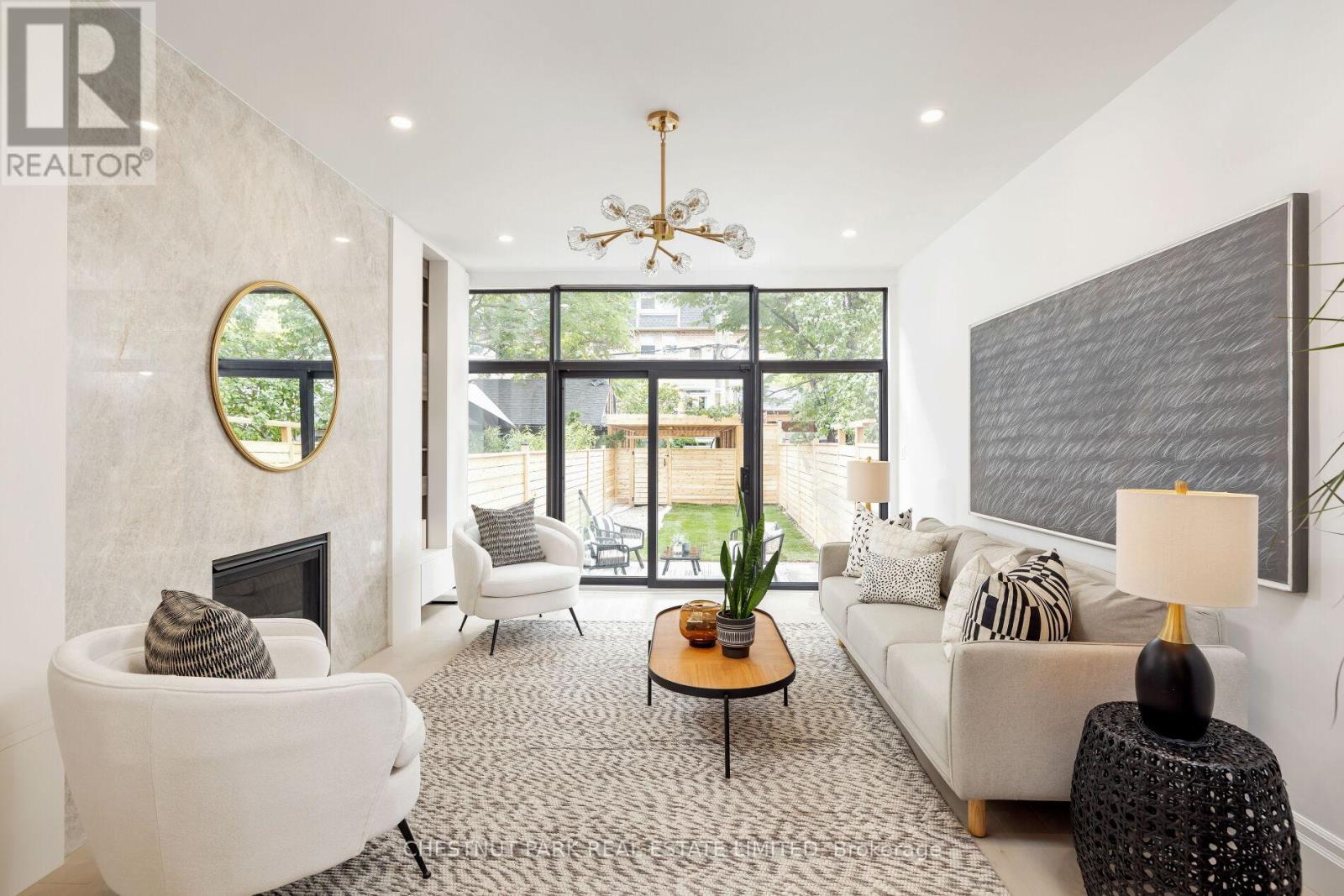 112 Givins Street, Toronto, Ontario  M6J 2X9 - Photo 14 - C12501702