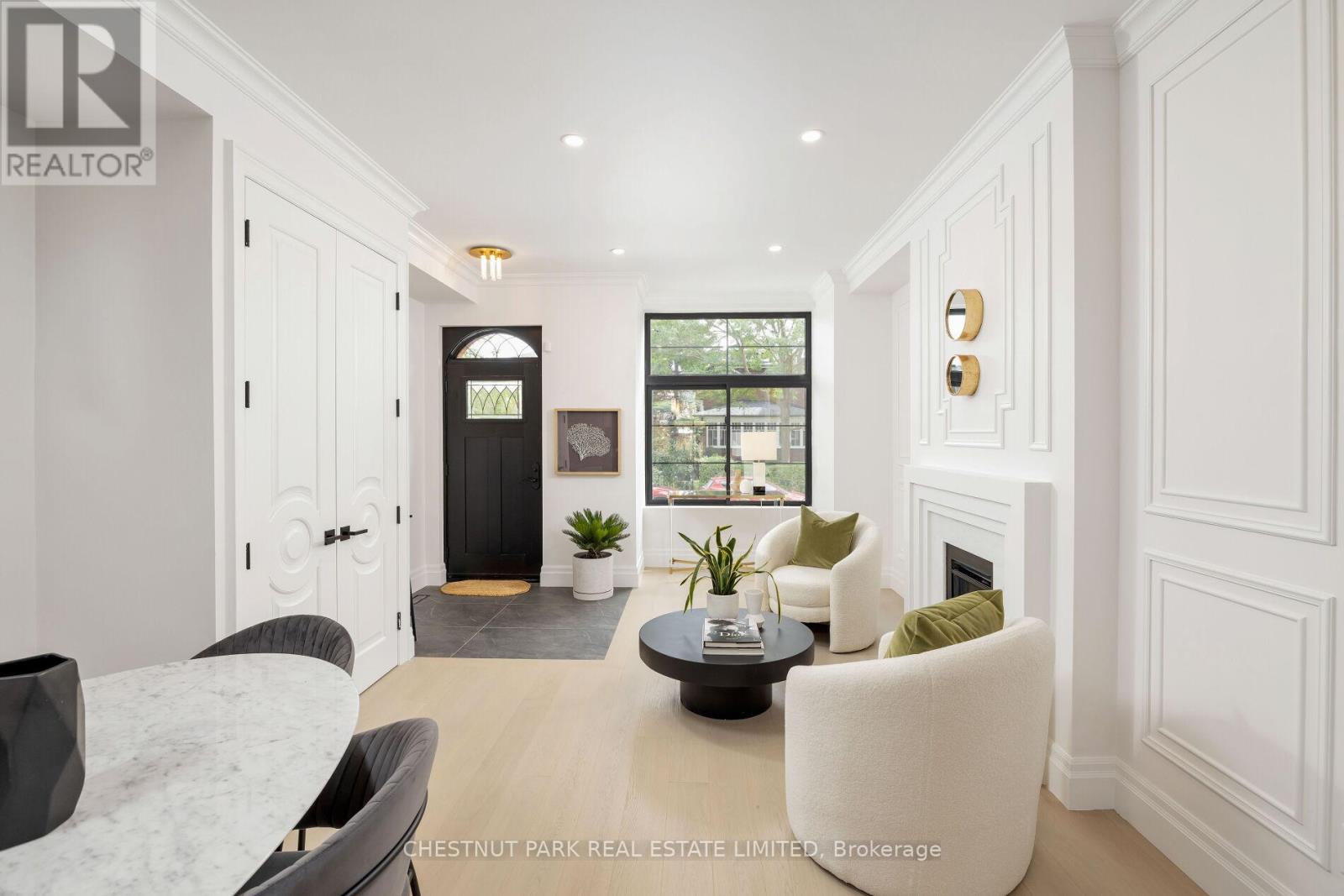 112 Givins Street, Toronto, Ontario  M6J 2X9 - Photo 3 - C12501702