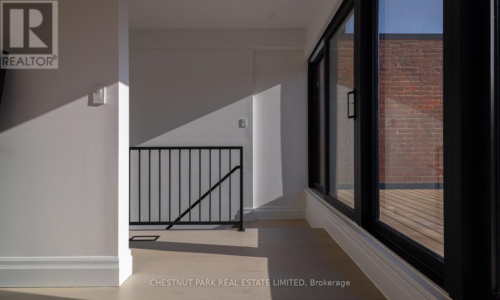 112 Givins Street, Toronto, Ontario  M6J 2X9 - Photo 35 - C12501702