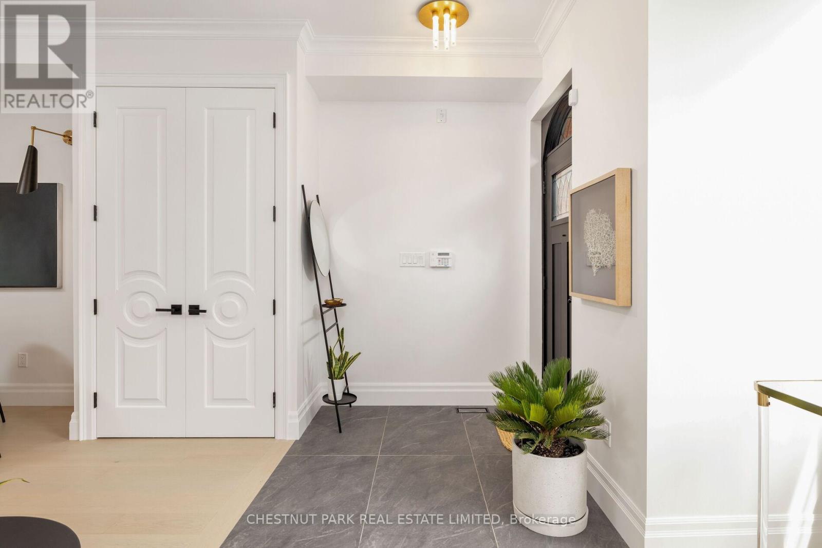 112 Givins Street, Toronto, Ontario  M6J 2X9 - Photo 4 - C12501702