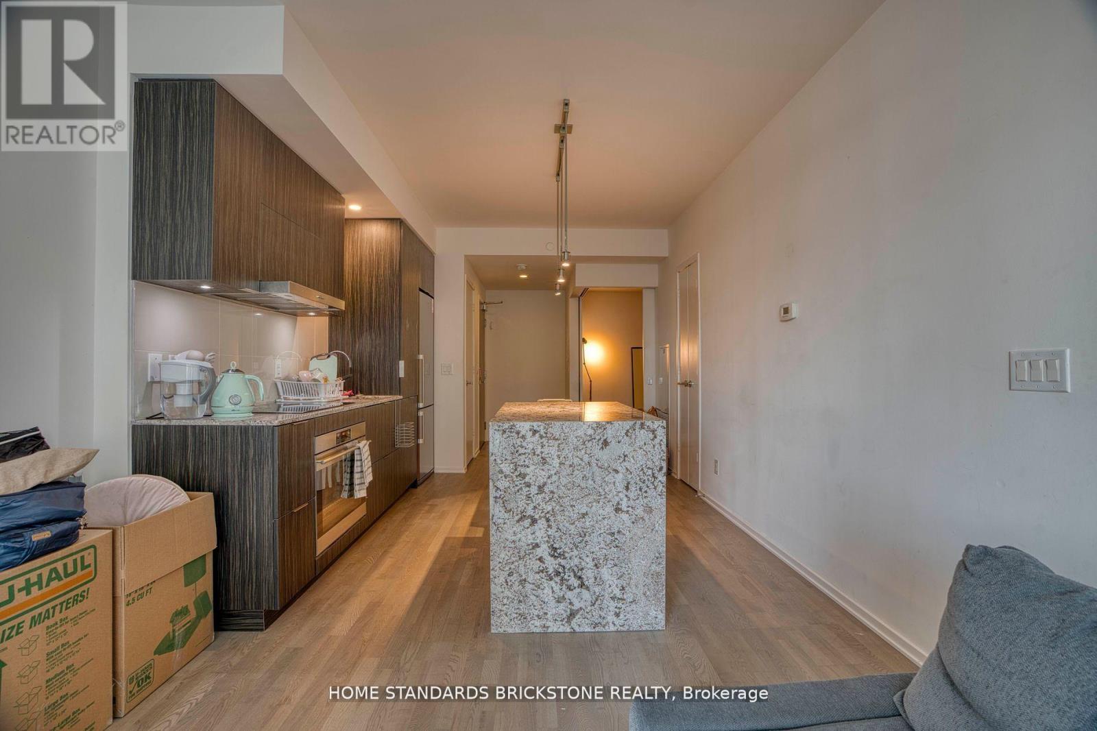 1609 - 1 Bloor Street E, Toronto, Ontario  M4W 0A8 - Photo 8 - C12501710