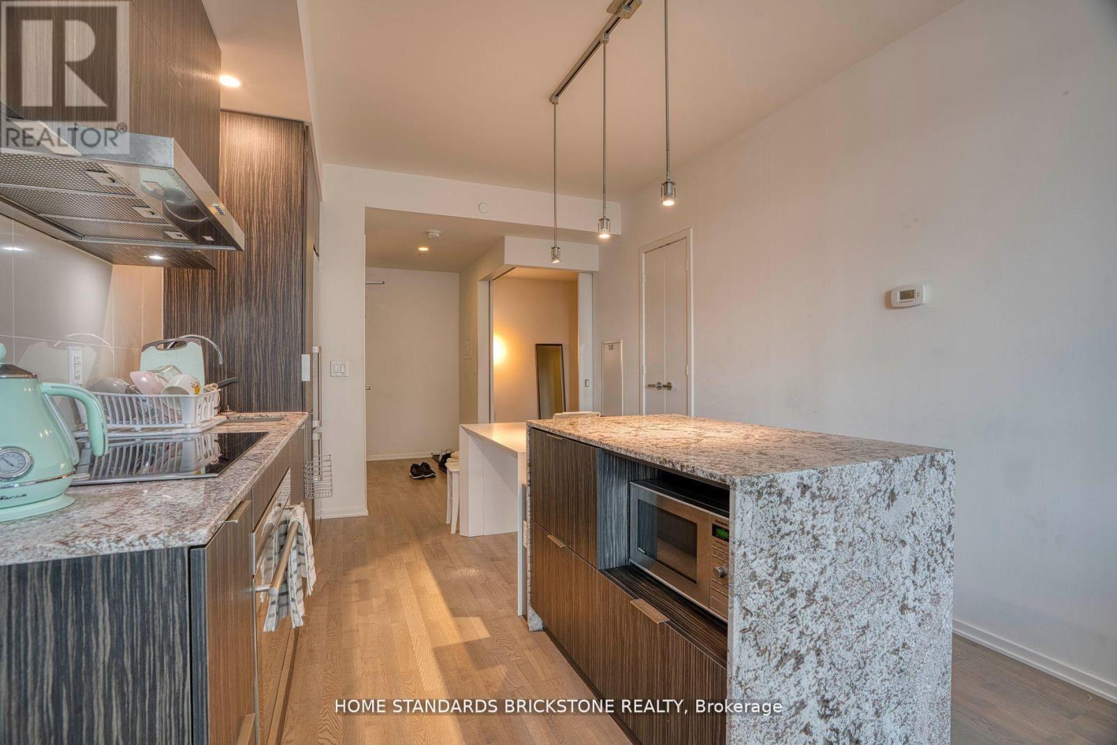 1609 - 1 Bloor Street E, Toronto, Ontario  M4W 0A8 - Photo 9 - C12501710