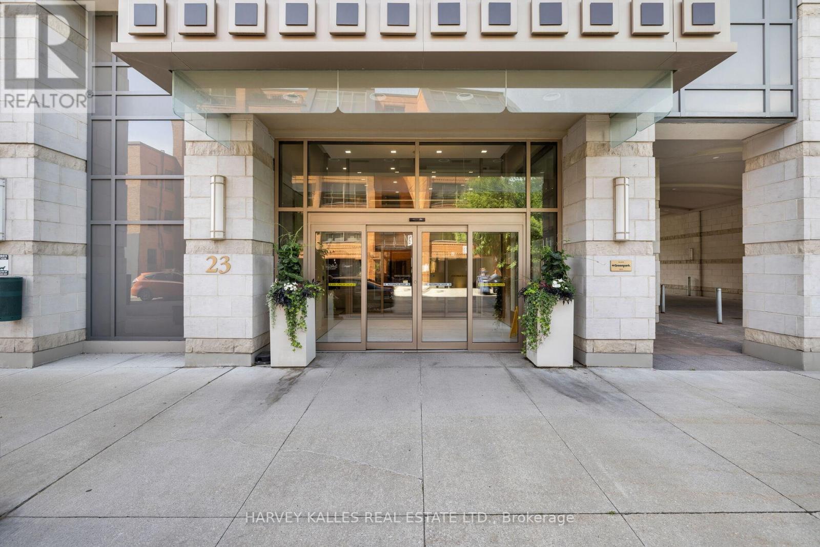 1007 - 23 Glebe Road W, Toronto, Ontario  M5P 0A1 - Photo 2 - C12501740