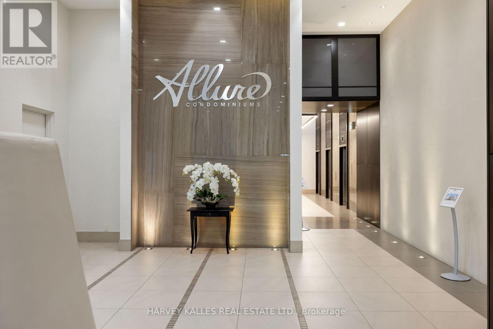 1007 - 23 Glebe Road W, Toronto, Ontario  M5P 0A1 - Photo 4 - C12501740