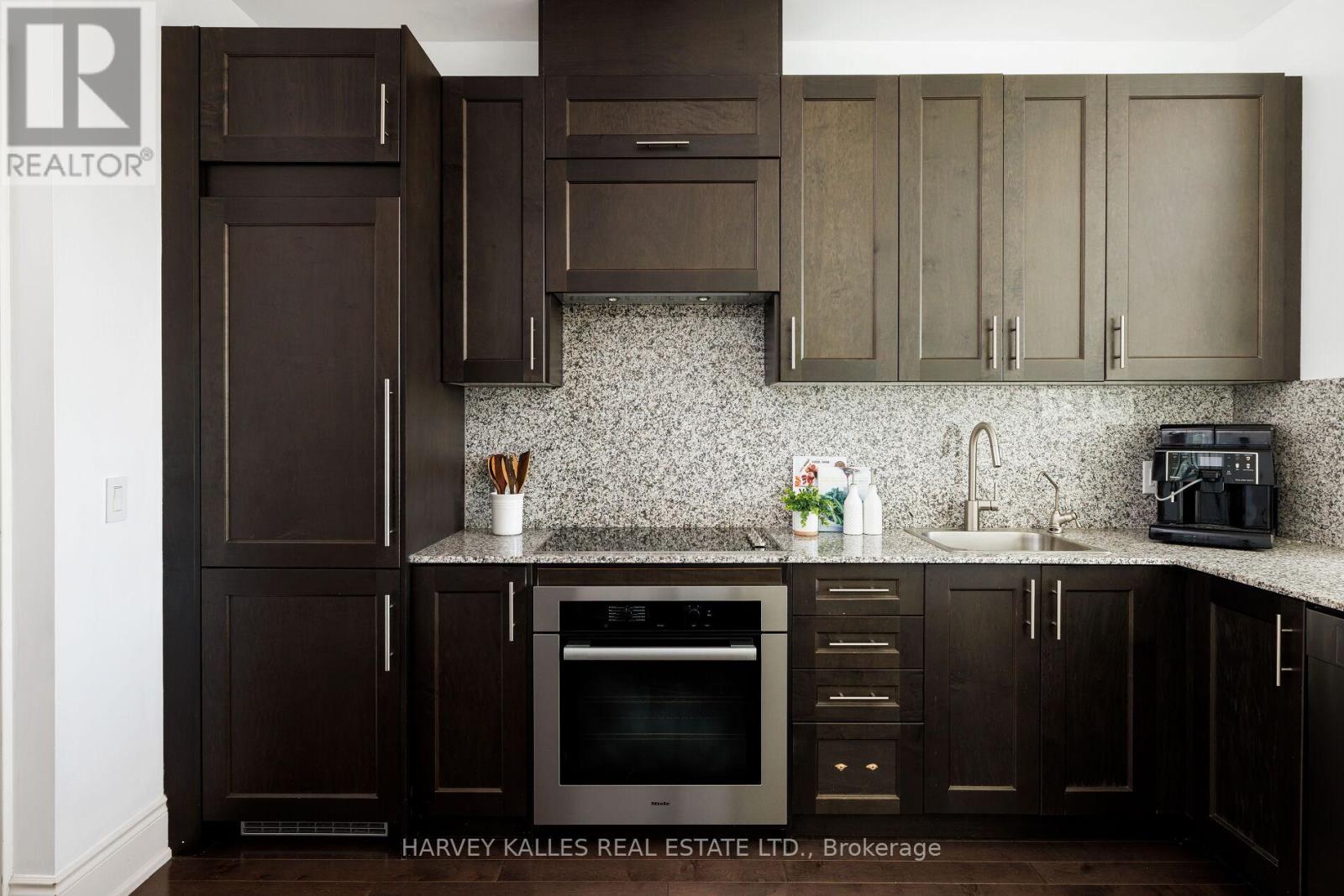 1007 - 23 Glebe Road W, Toronto, Ontario  M5P 0A1 - Photo 9 - C12501740