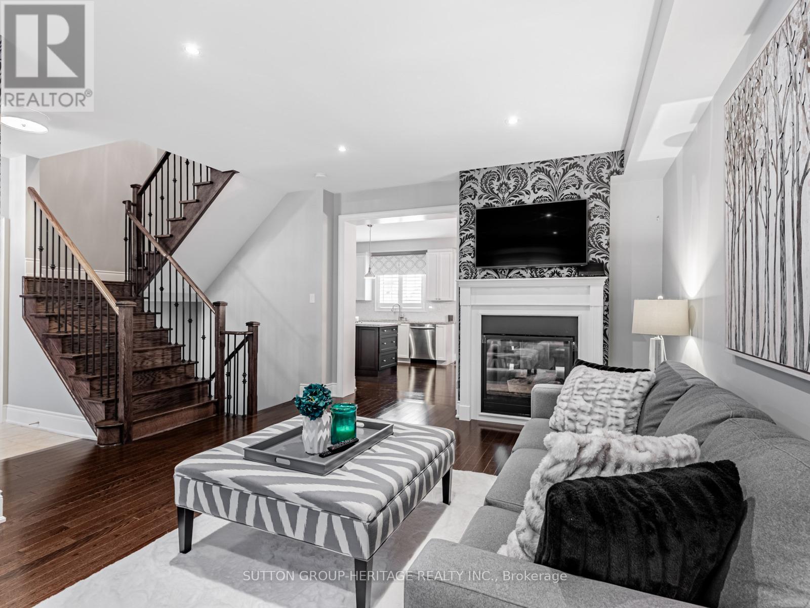 12 Aller Park Way, Whitby, Ontario  L1M 0L5 - Photo 7 - E12501682