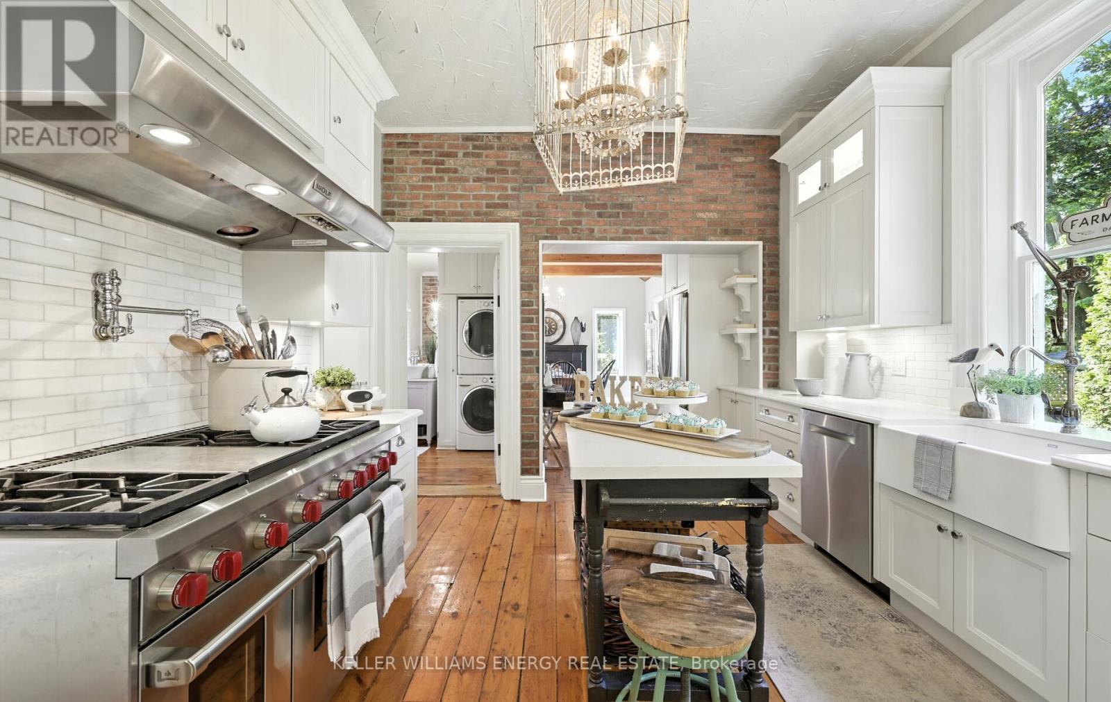 27 Columbus Road E, Oshawa, Ontario  L1H 0G3 - Photo 13 - E12373839