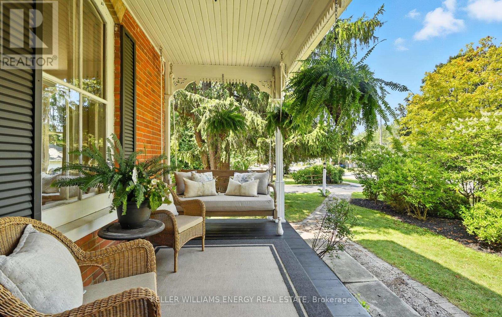 27 Columbus Road E, Oshawa, Ontario  L1H 0G3 - Photo 3 - E12373839