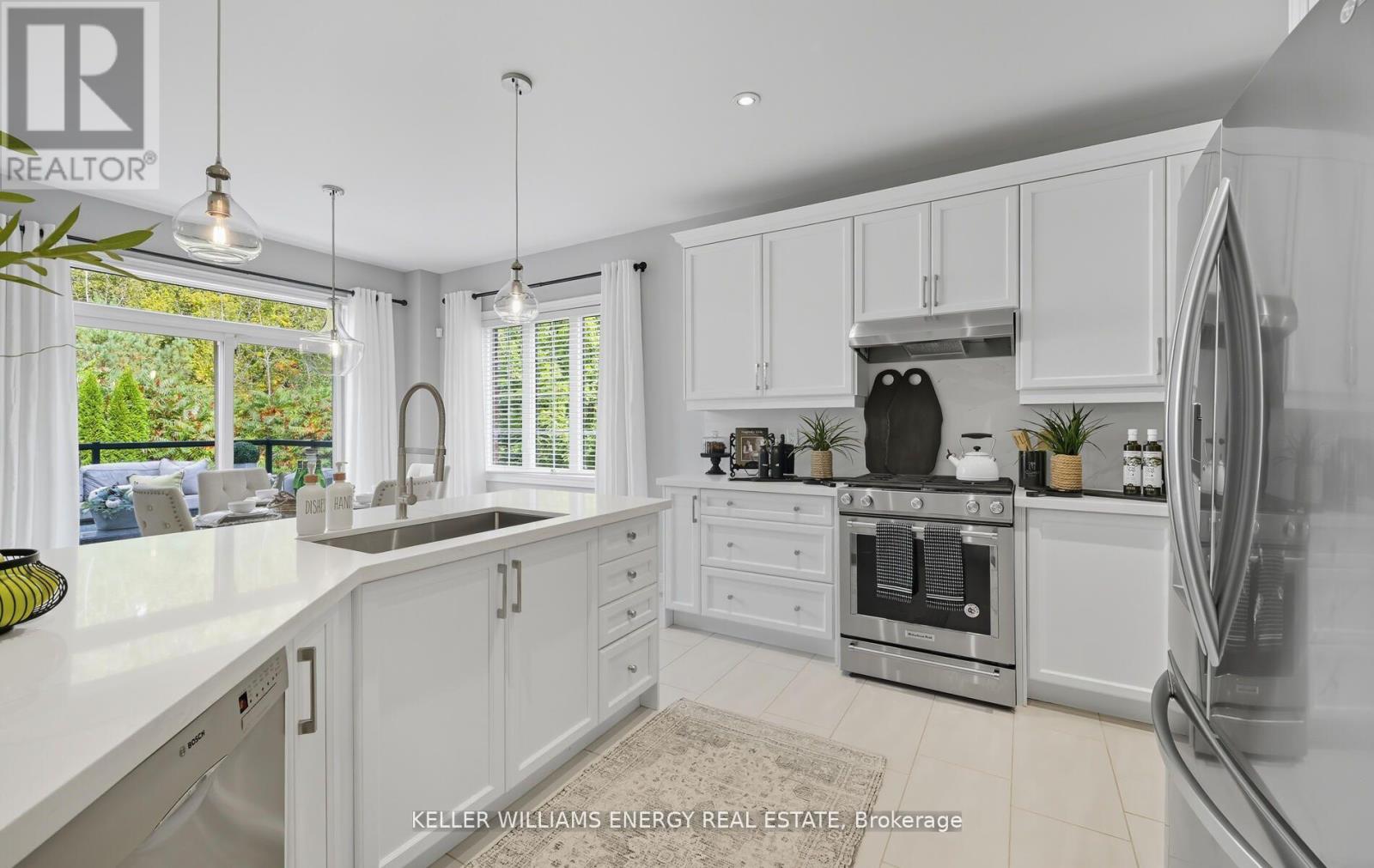 28 Coach Crescent, Whitby, Ontario  L1R 0K8 - Photo 12 - E12478428