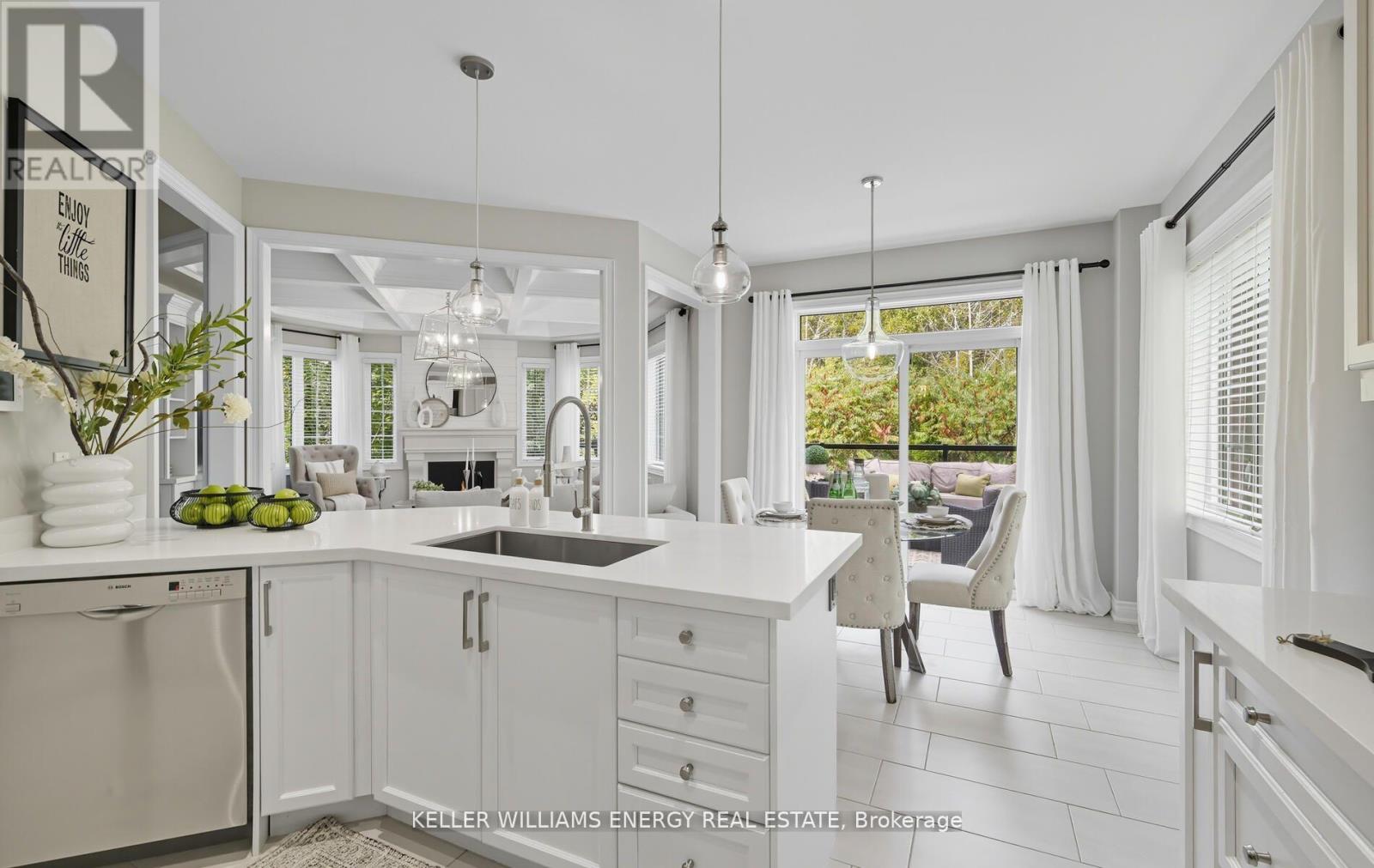 28 Coach Crescent, Whitby, Ontario  L1R 0K8 - Photo 13 - E12478428