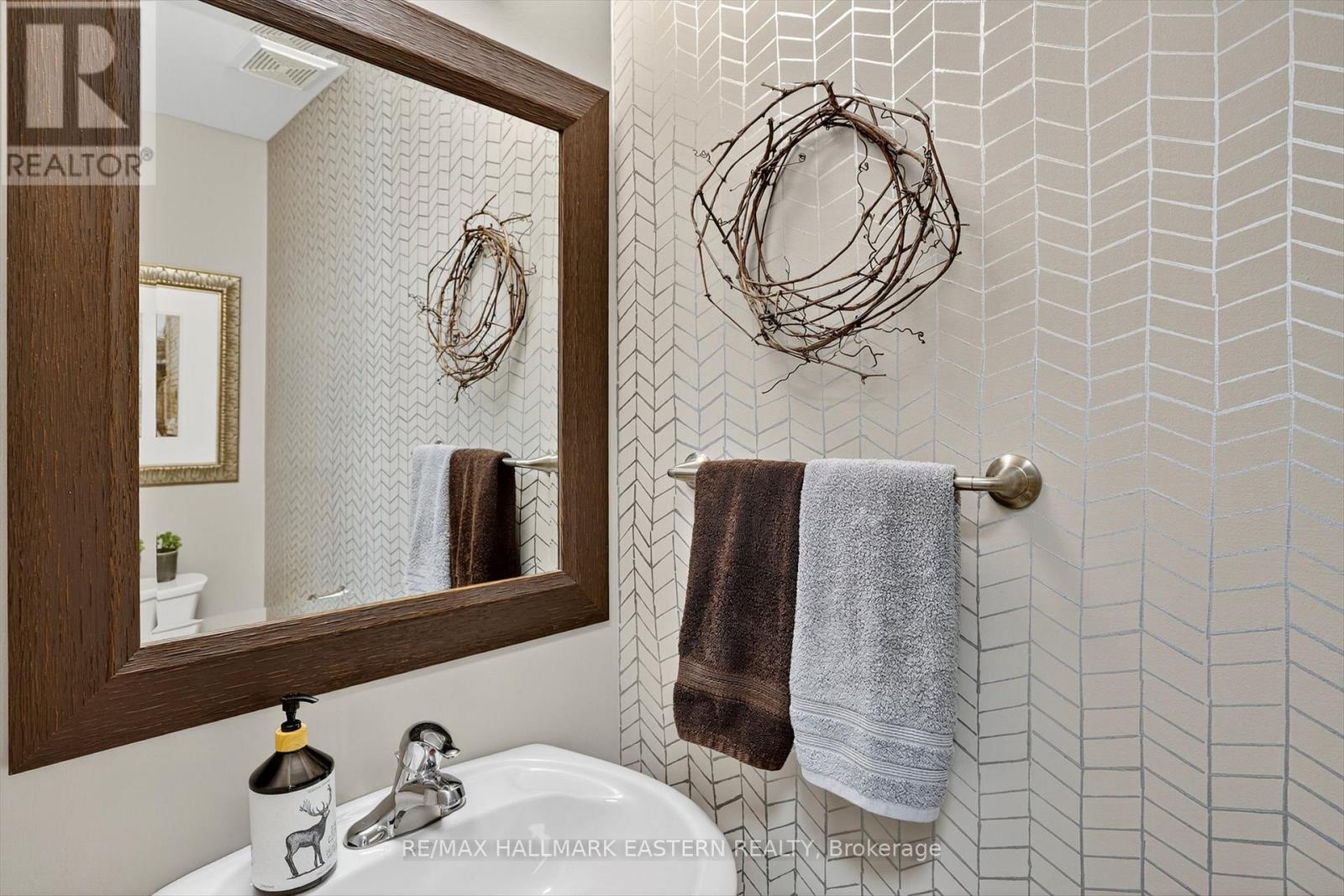 110 Sleeman Square, Clarington (Courtice), Ontario  L1E 3K5 - Photo 22 - E12501858