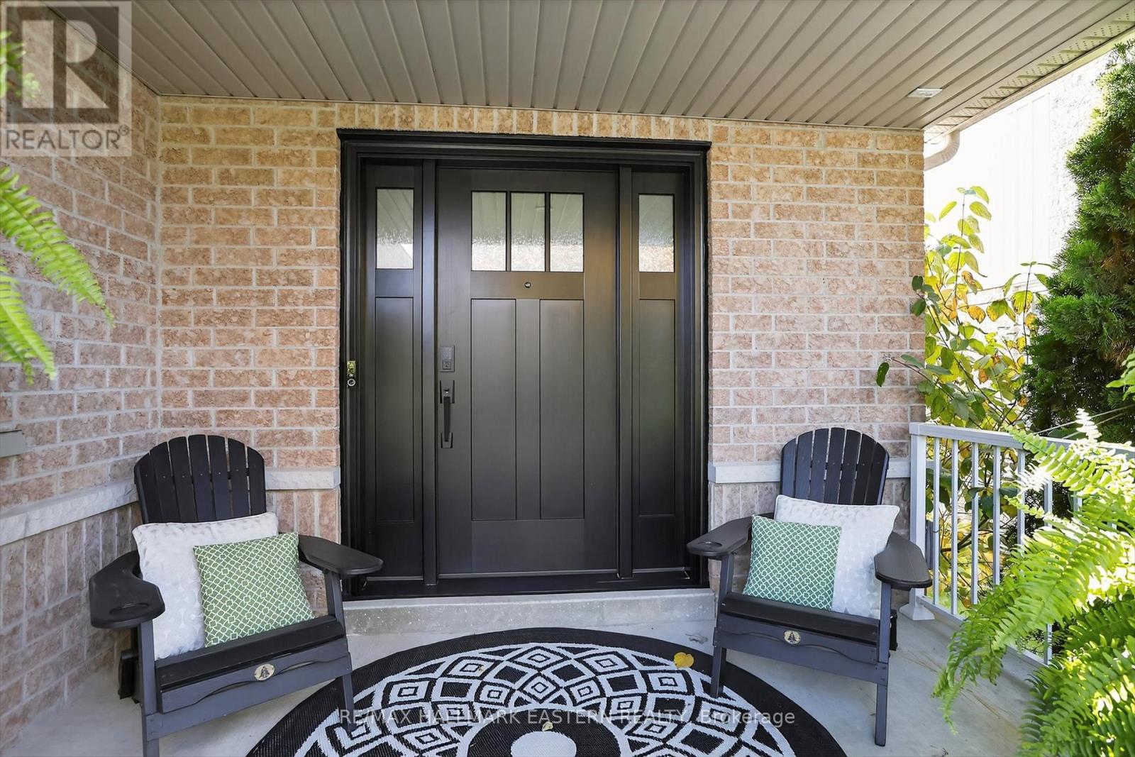 110 Sleeman Square, Clarington (Courtice), Ontario  L1E 3K5 - Photo 5 - E12501858