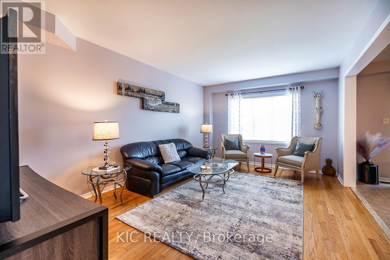 40 Puttingedge Drive, Whitby, Ontario  L1R 0H7 - Photo 11 - E12502058