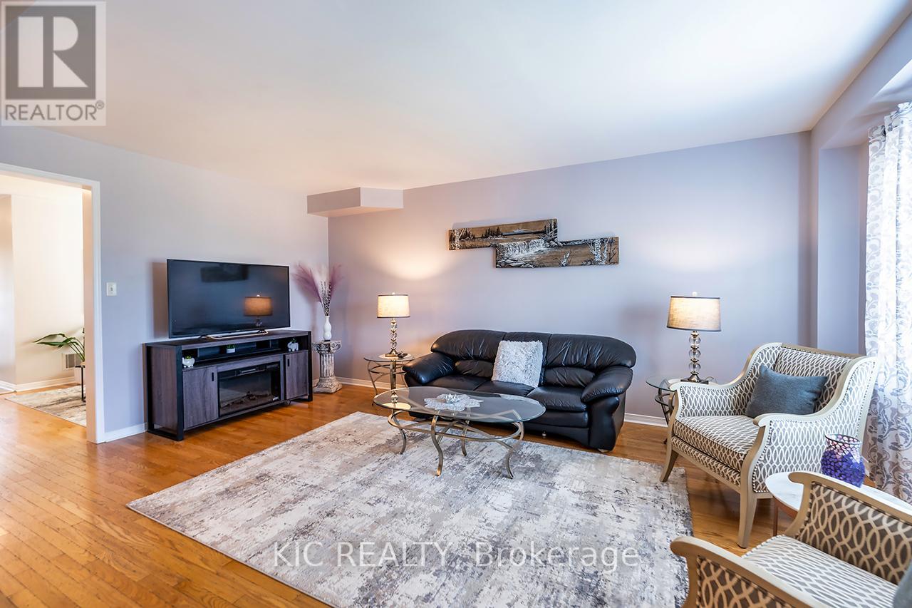 40 Puttingedge Drive, Whitby, Ontario  L1R 0H7 - Photo 13 - E12502058