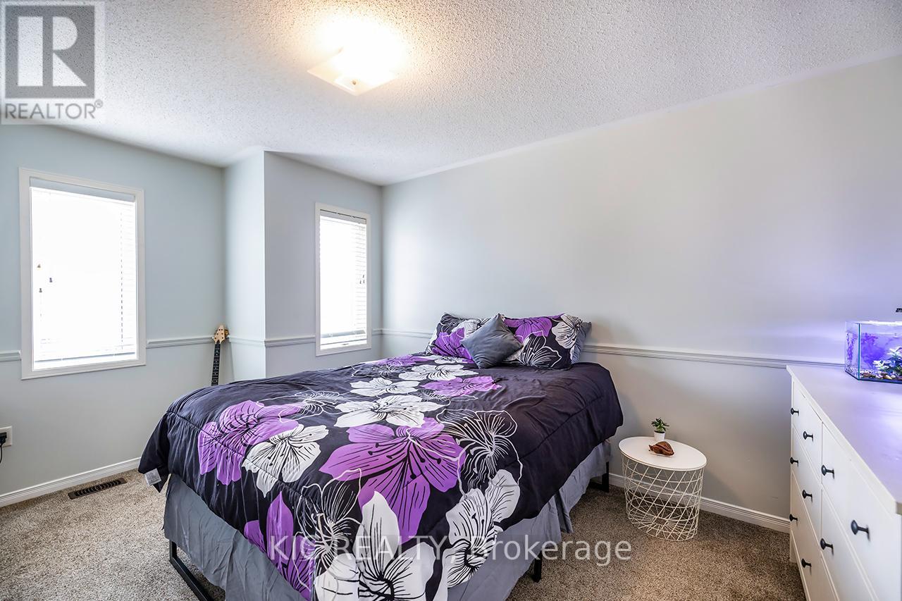 40 Puttingedge Drive, Whitby, Ontario  L1R 0H7 - Photo 30 - E12502058