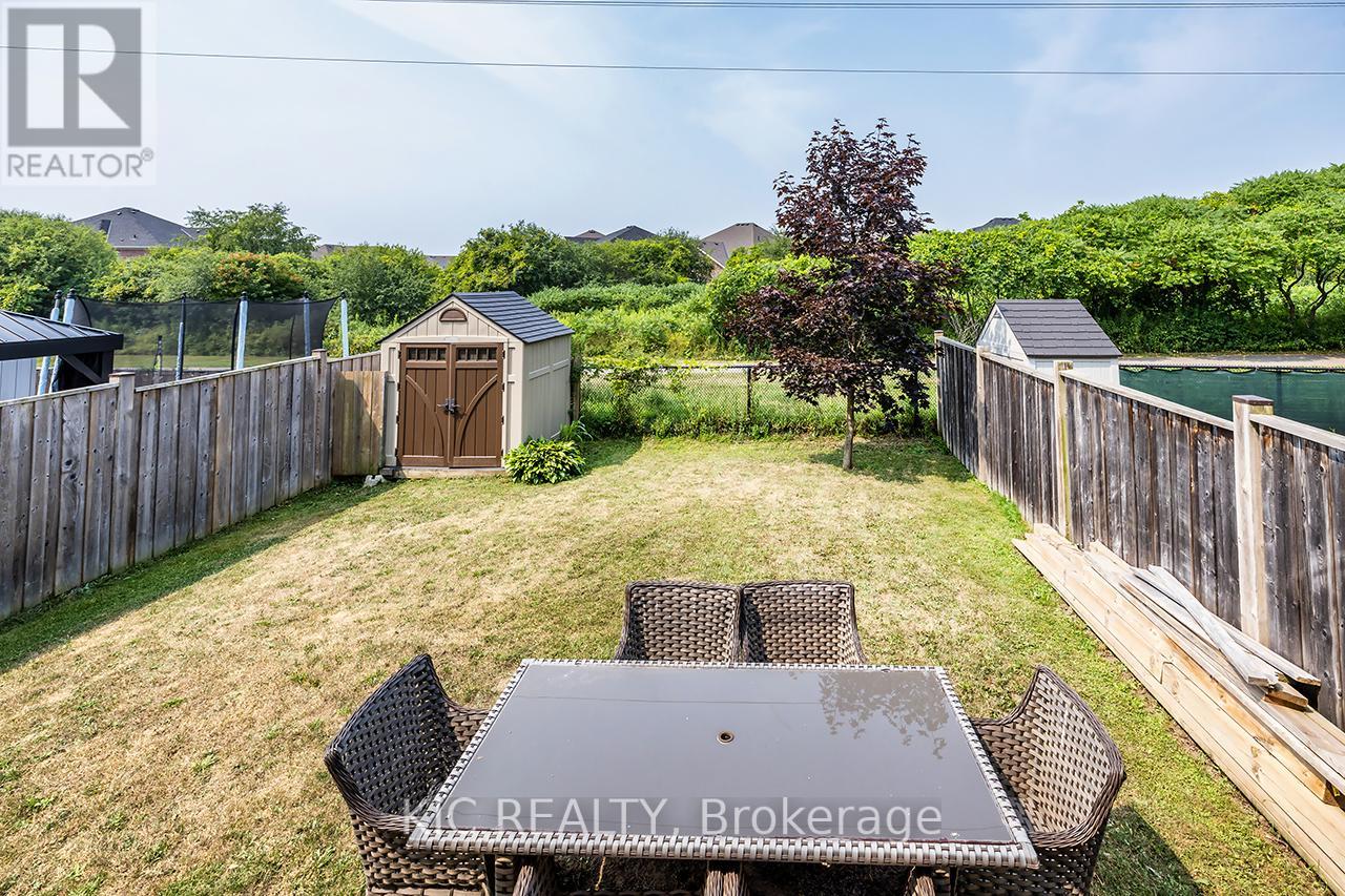 40 Puttingedge Drive, Whitby, Ontario  L1R 0H7 - Photo 33 - E12502058