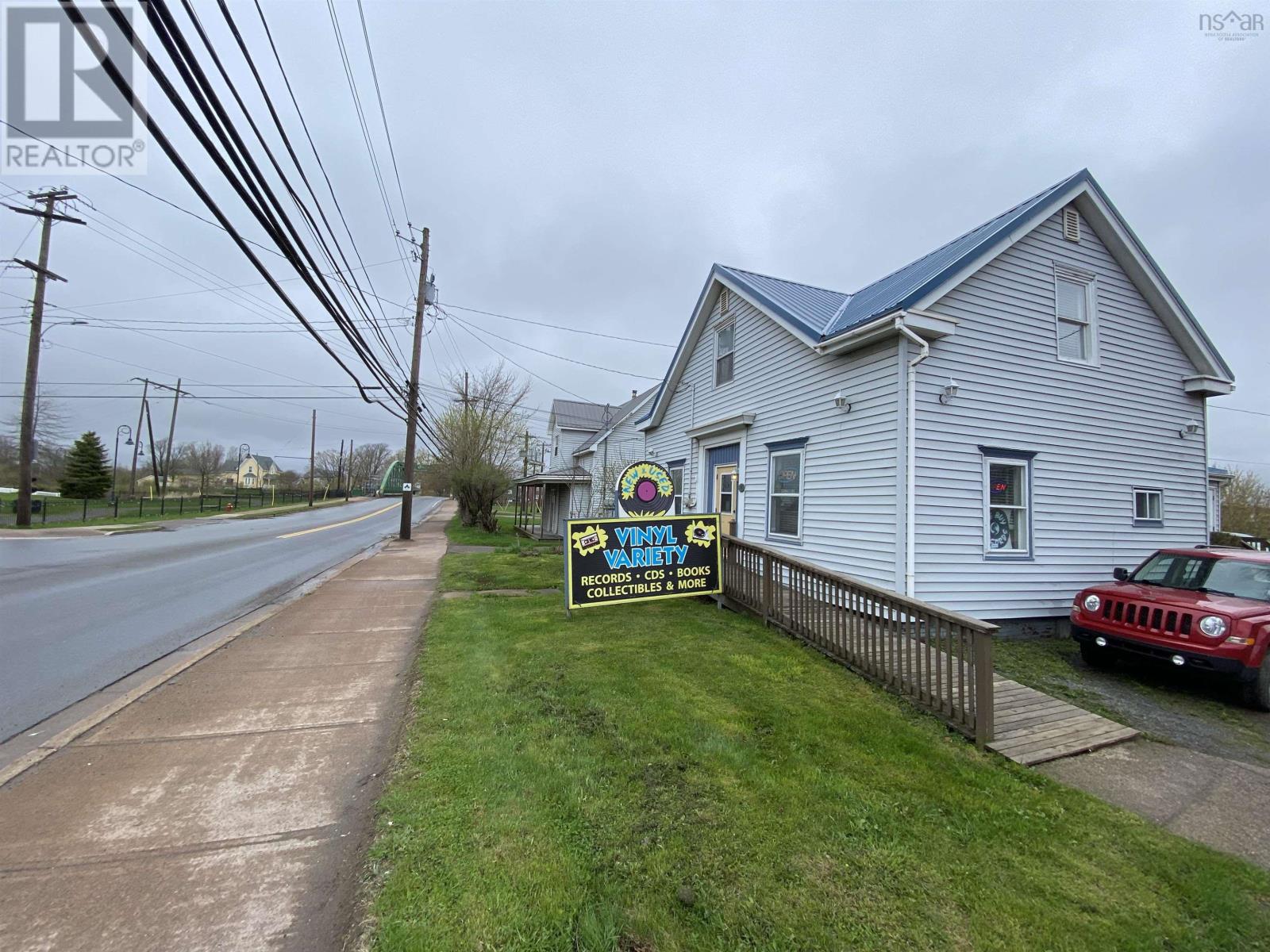 17 Walker Street, Truro, Nova Scotia  B2N 4A5 - Photo 3 - 202510403