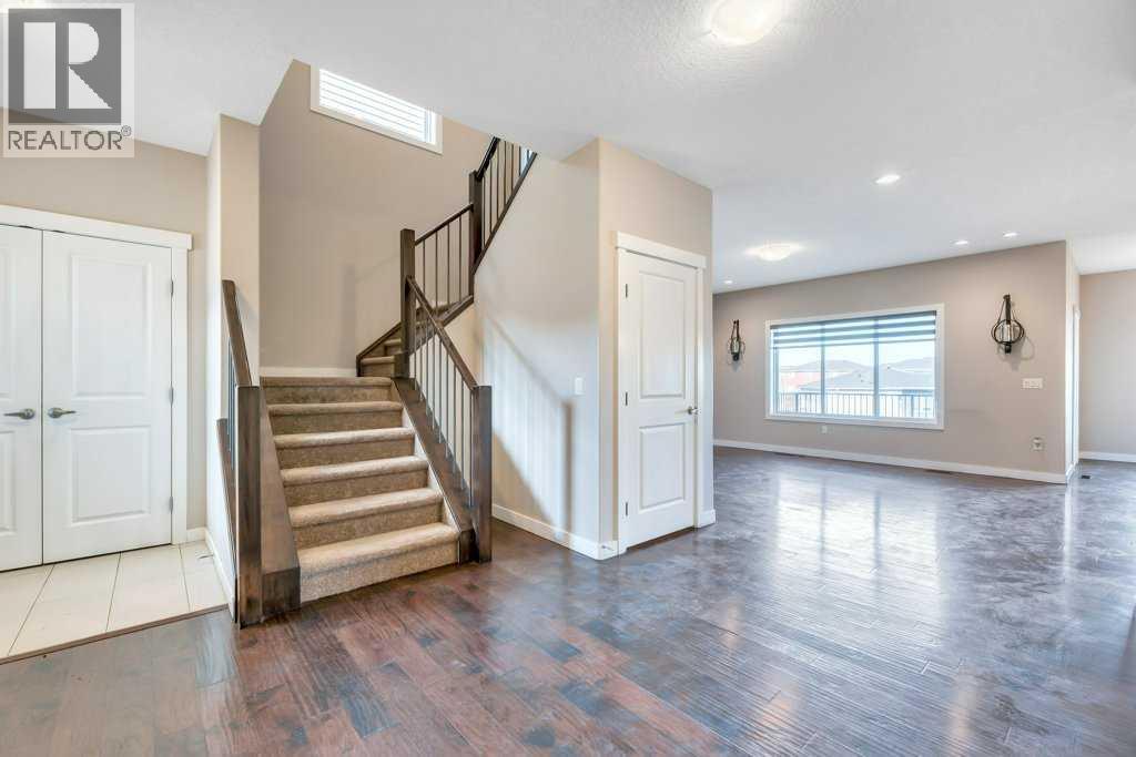 2450 Baysprings Link Sw, Airdrie, Alberta  T4B 3V2 - Photo 5 - A2266469