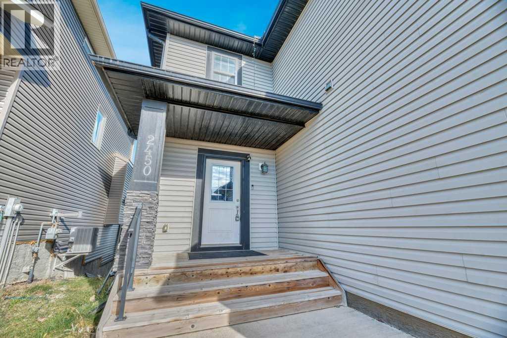 2450 Baysprings Link Sw, Airdrie, Alberta  T4B 3V2 - Photo 3 - A2266469