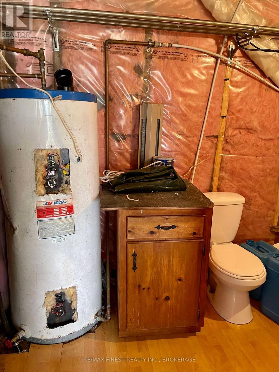 2223 Henderson Road, Frontenac (Frontenac Centre), Ontario  K0H 1K0 - Photo 12 - X12501944