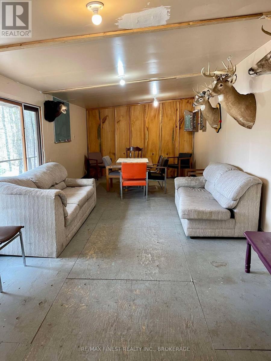 2223 Henderson Road, Frontenac (Frontenac Centre), Ontario  K0H 1K0 - Photo 3 - X12501944