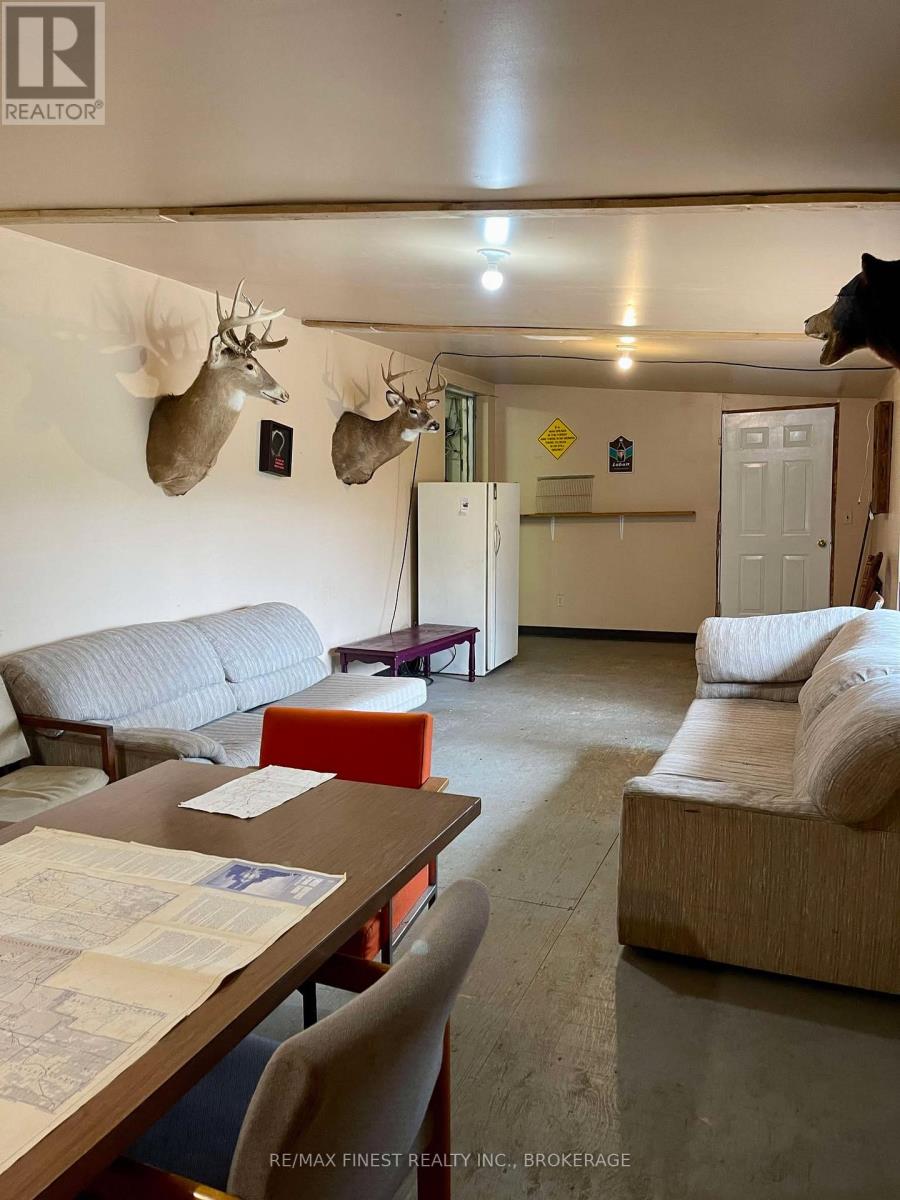 2223 Henderson Road, Frontenac (Frontenac Centre), Ontario  K0H 1K0 - Photo 4 - X12501944