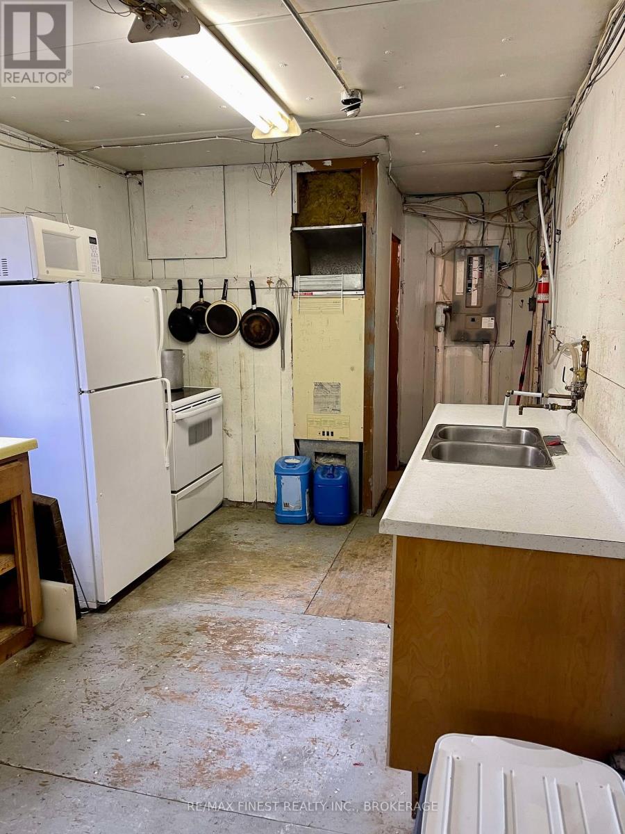 2223 Henderson Road, Frontenac (Frontenac Centre), Ontario  K0H 1K0 - Photo 7 - X12501944