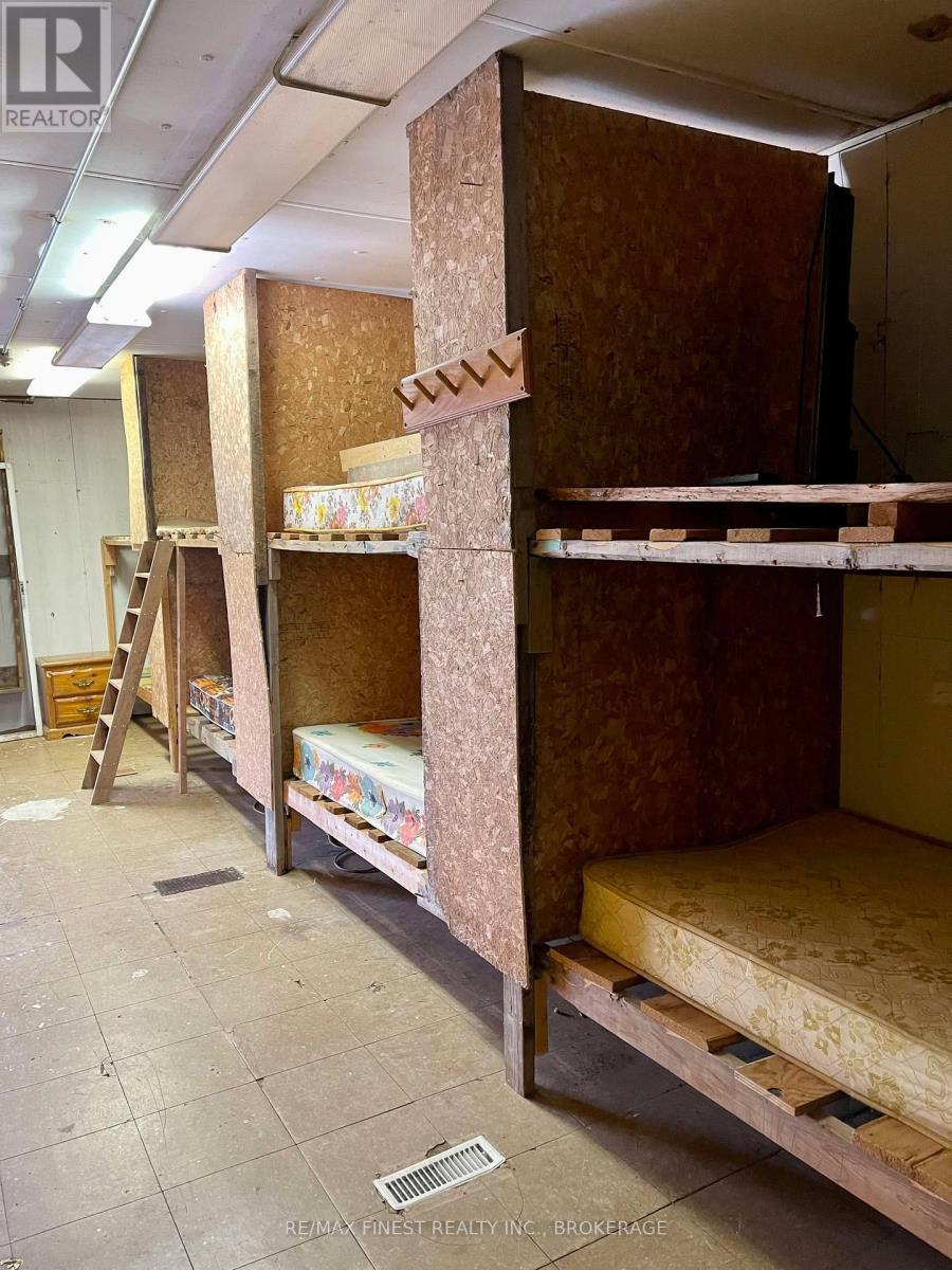 2223 Henderson Road, Frontenac (Frontenac Centre), Ontario  K0H 1K0 - Photo 9 - X12501944