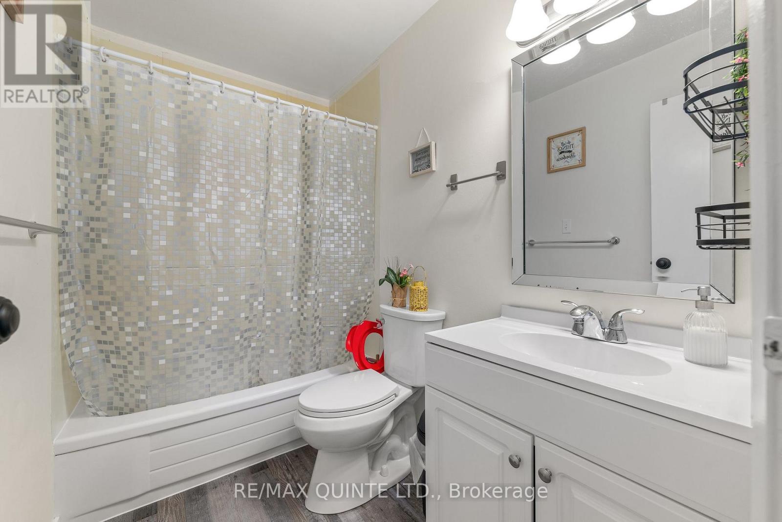 H- 203 North Park Street, Belleville, Ontario K8P 4T9 - Photo 21 - X12502098