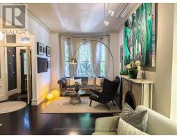 426 SACKVILLE STREET, Toronto, Ontario