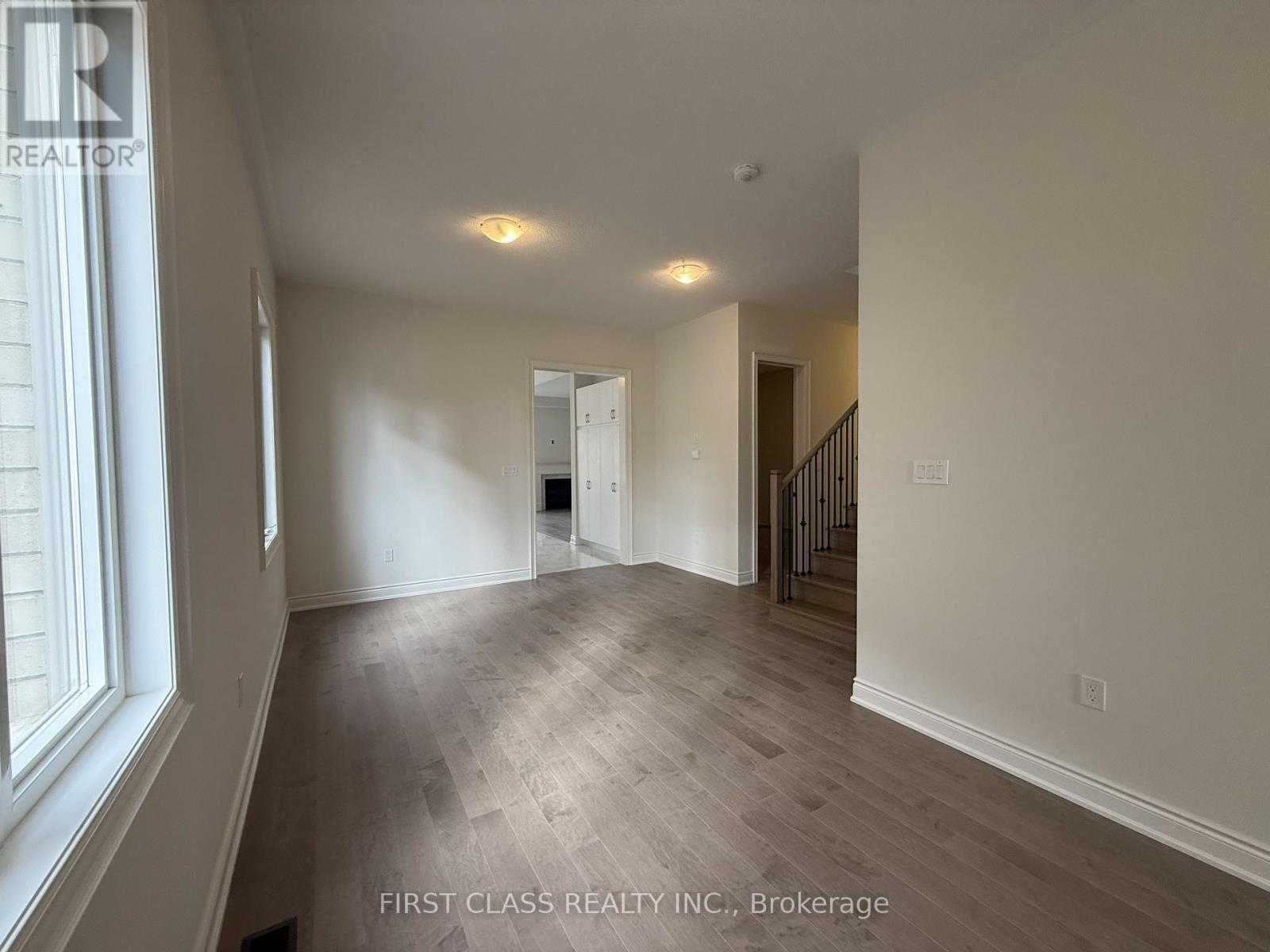 95 Boccella Crescent, Richmond Hill, Ontario  L4B 0H9 - Photo 3 - N12501686