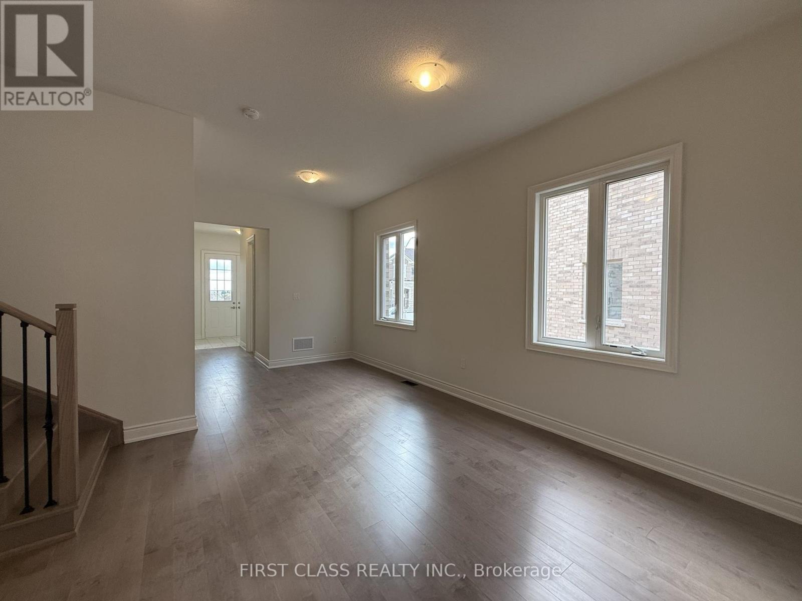 95 Boccella Crescent, Richmond Hill, Ontario  L4B 0H9 - Photo 4 - N12501686