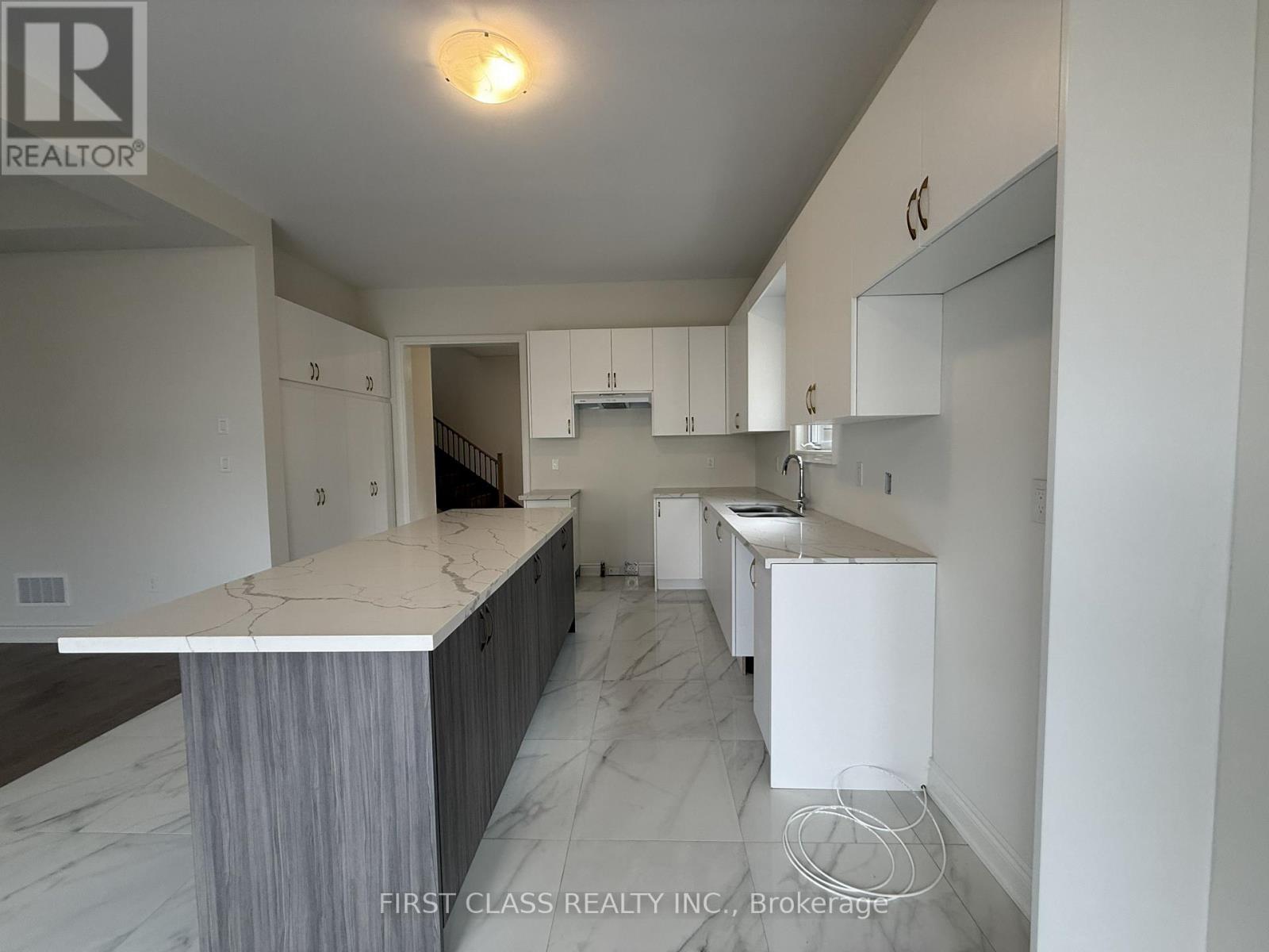 95 Boccella Crescent, Richmond Hill, Ontario  L4B 0H9 - Photo 8 - N12501686