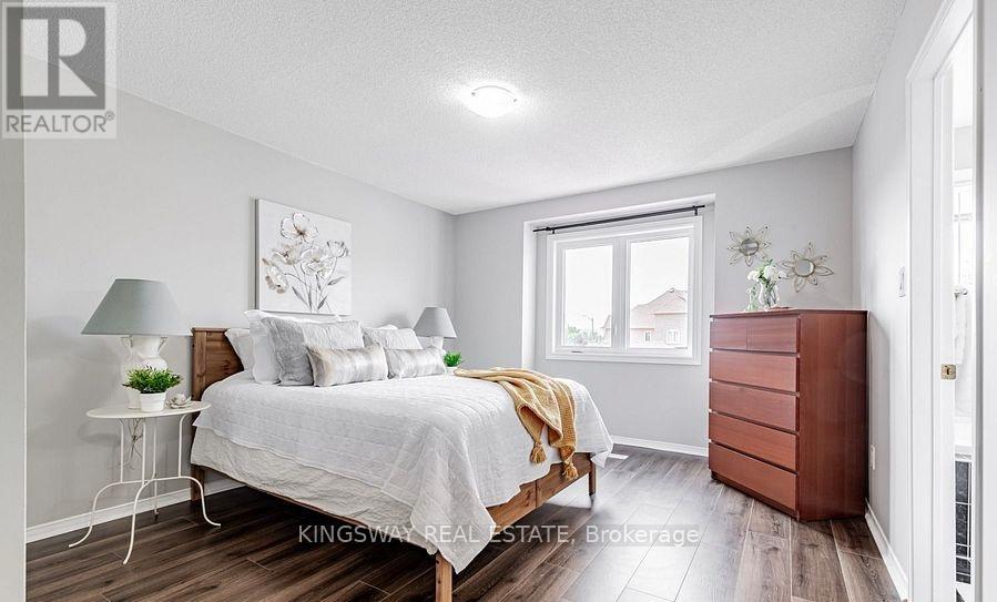 215 Equator Crescent, Vaughan (Vellore Village), Ontario  L6A 2Y1 - Photo 10 - N12501748