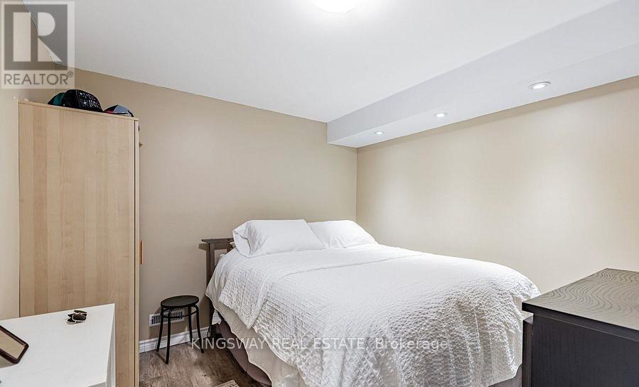 215 Equator Crescent, Vaughan (Vellore Village), Ontario  L6A 2Y1 - Photo 16 - N12501748