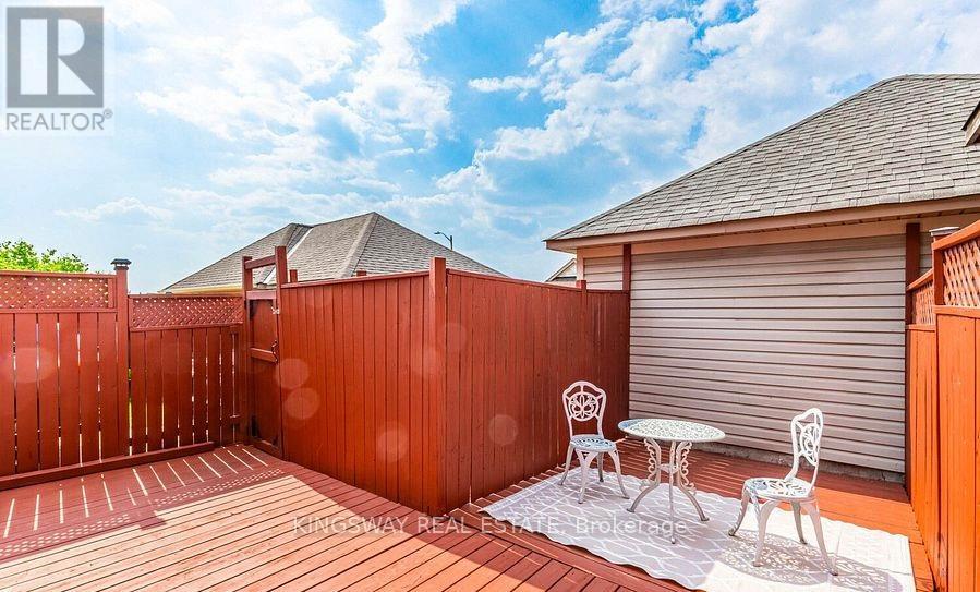 215 Equator Crescent, Vaughan (Vellore Village), Ontario  L6A 2Y1 - Photo 18 - N12501748