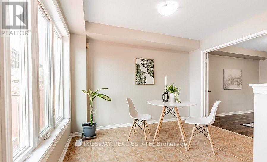 215 Equator Crescent, Vaughan (Vellore Village), Ontario  L6A 2Y1 - Photo 7 - N12501748