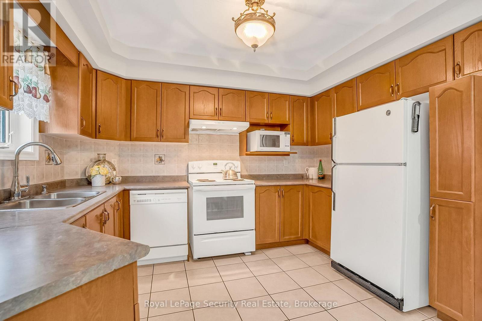 150 Royal Appian Crescent, Vaughan, Ontario  L4K 5L7 - Photo 20 - N12501754